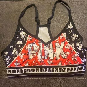 VS pink sports bra size medium